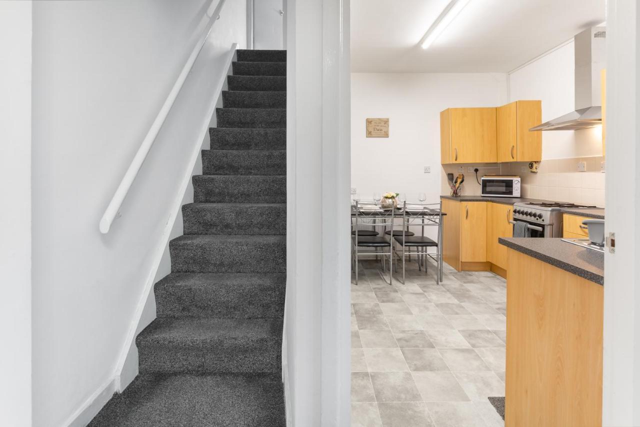 Comfortable Liverpool Townhouse - Free Parking Kültér fotó
